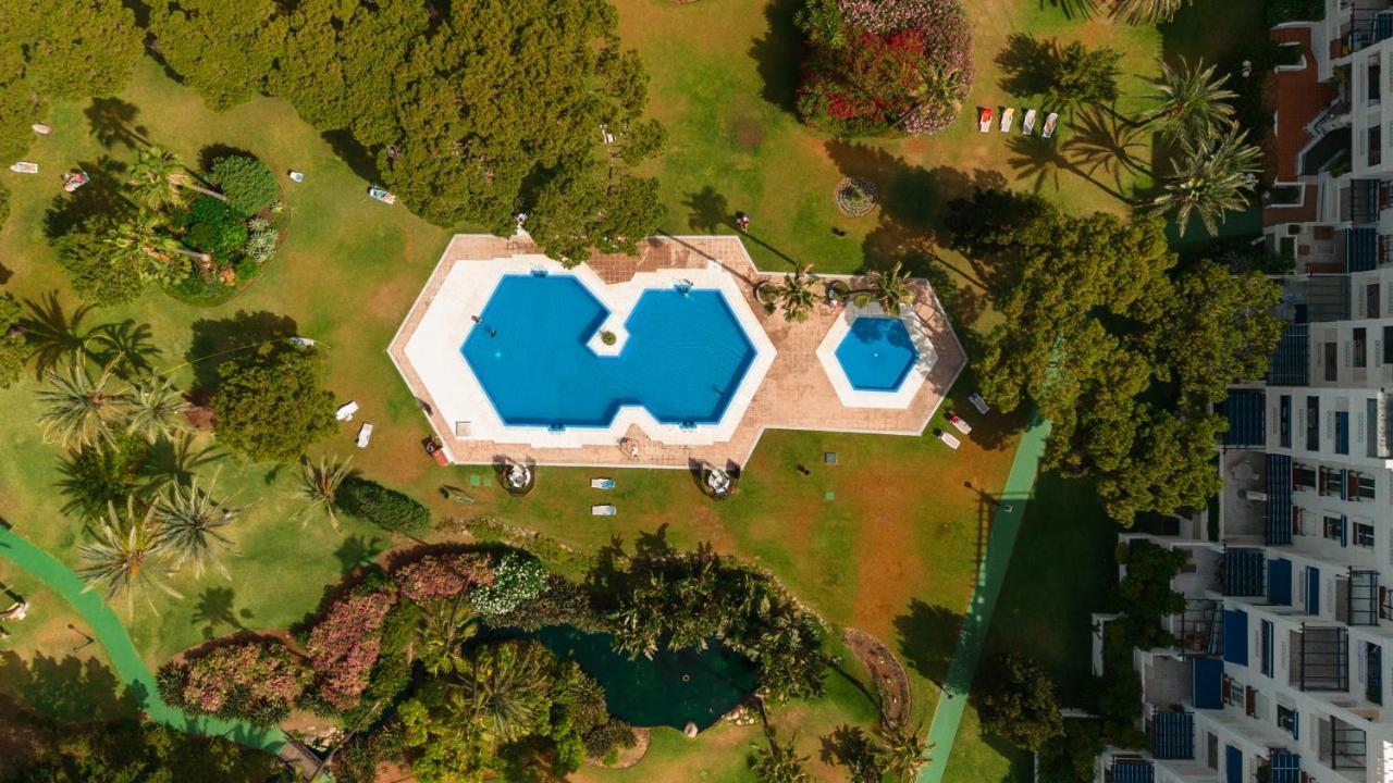 Apartment Home, With Direct Access To The Beach, Sea Views And South Facing, In Puerto Banus *