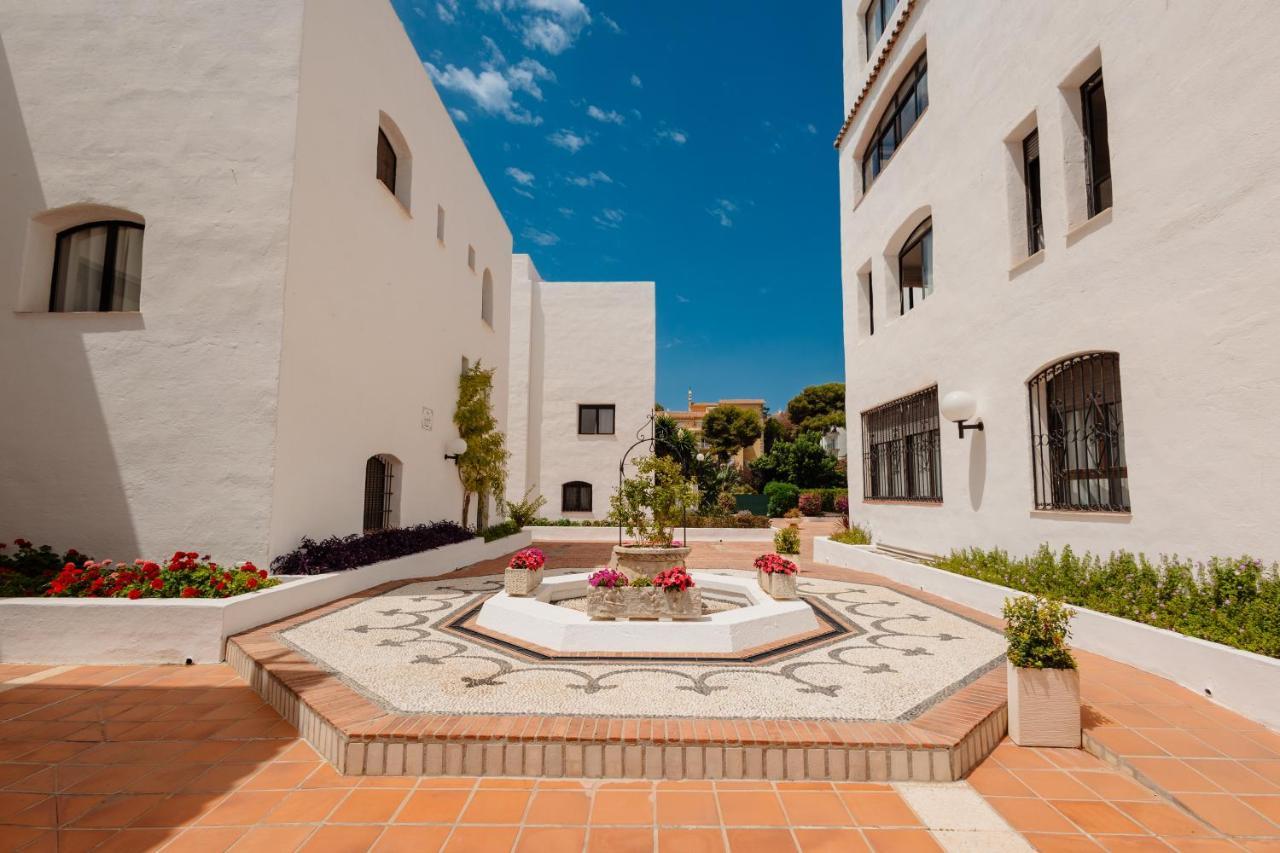 Home, With Direct Access To The Beach, Sea Views And South Facing, In Puerto Banus Apartment *