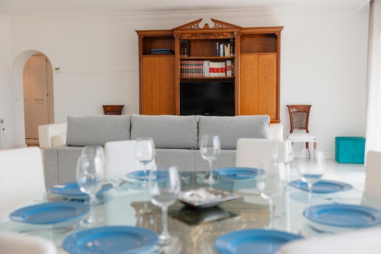Home, With Direct Access To The Beach, Sea Views And South Facing, In Puerto Banus Apartment Marbella