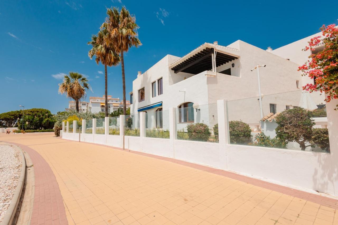 Apartment Home, With Direct Access To The Beach, Sea Views And South Facing, In Puerto Banus *